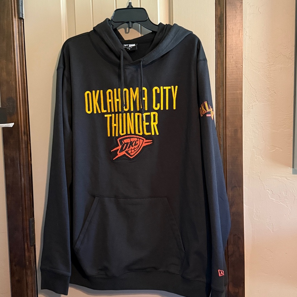 New Era Black OKC NBA THUNDER Hoodie